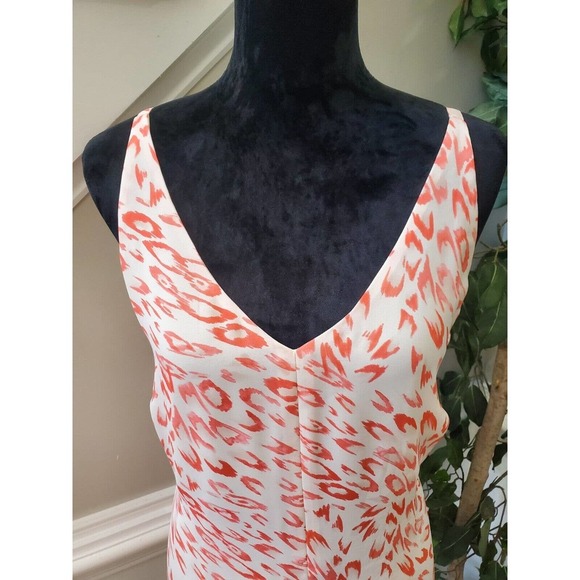 Cabi Women's White & Red 100% Polyester V-Neck Sleeveless Top Blouse Size Small - Picture 3 of 10